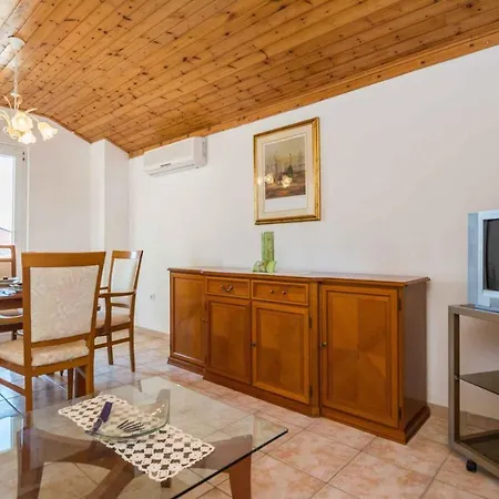 Apartment In Vir - Insel Vir 41328